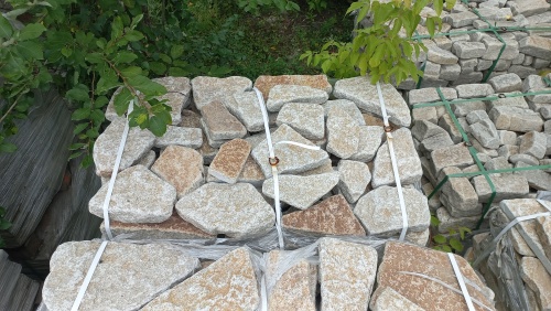 Гранитный плитняк галтованный для парковки купить в Соликамске