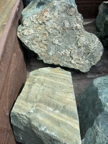 Ландшафтные глыбы зелёные 200-500 килограмм купить в Соликамске