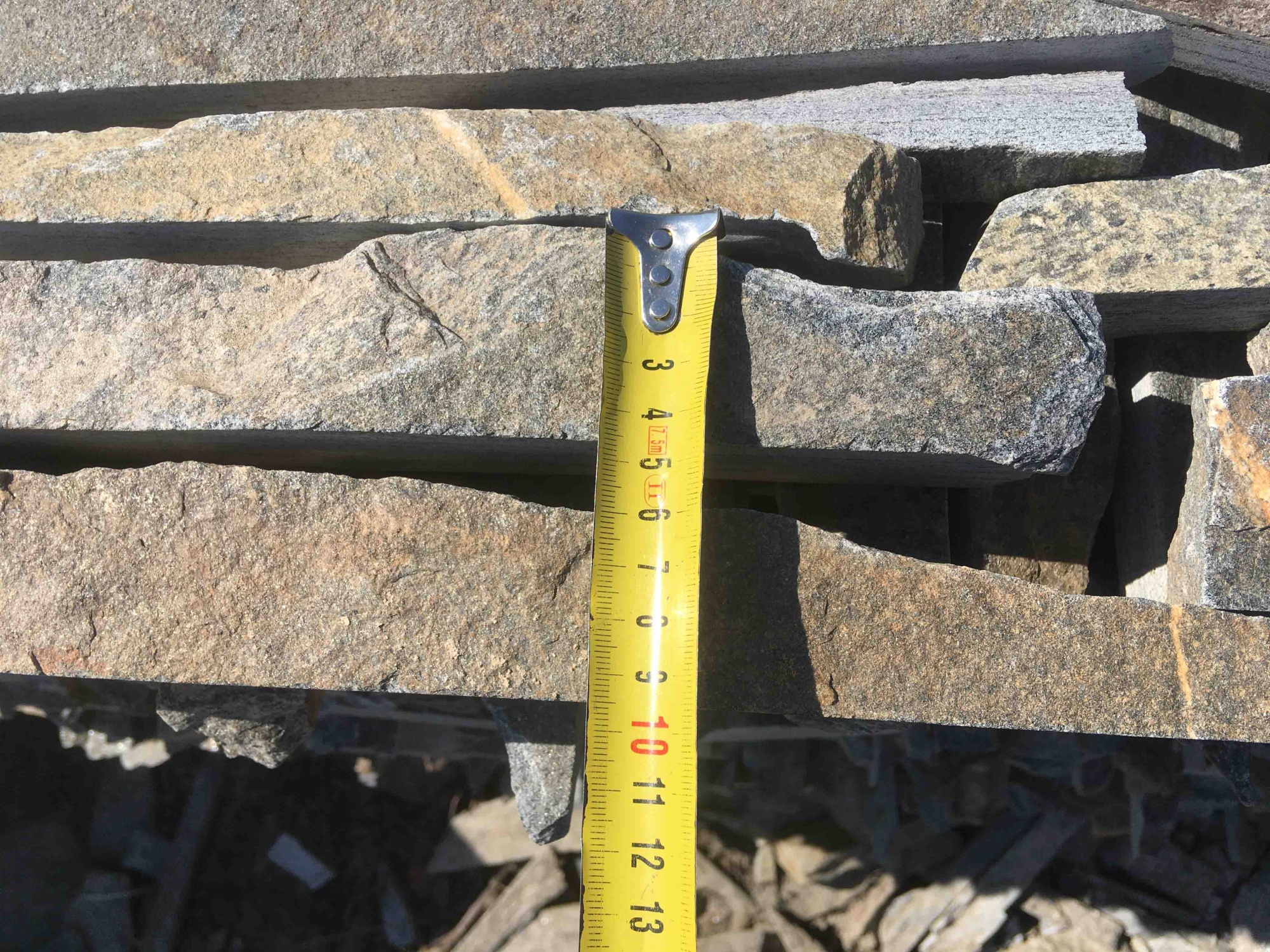 Горбушка златолит мультиколор для облицовки купить в Соликамске