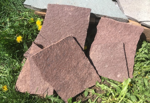 Плитняк лемезит бордовый для цоколя 1,5-2 см купить в Соликамске