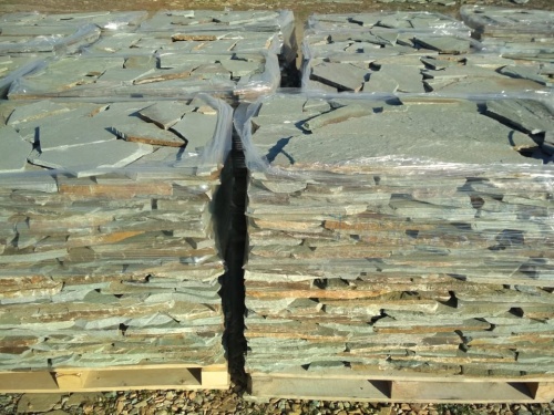 Плитняк златолит зелёный для цоколя, отмостки купить в Соликамске