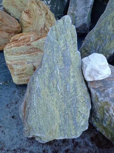 Златолит жёлтый, жёлто-зелёный глыбки и валуны для ланшафтного дизайна купить в Соликамске