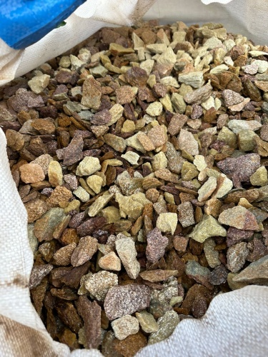 Златолит персиковый декоративная каменная крошка купить в Соликамске