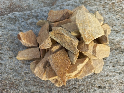 Златолит жёлтый декоративная каменная крошка купить в Соликамске