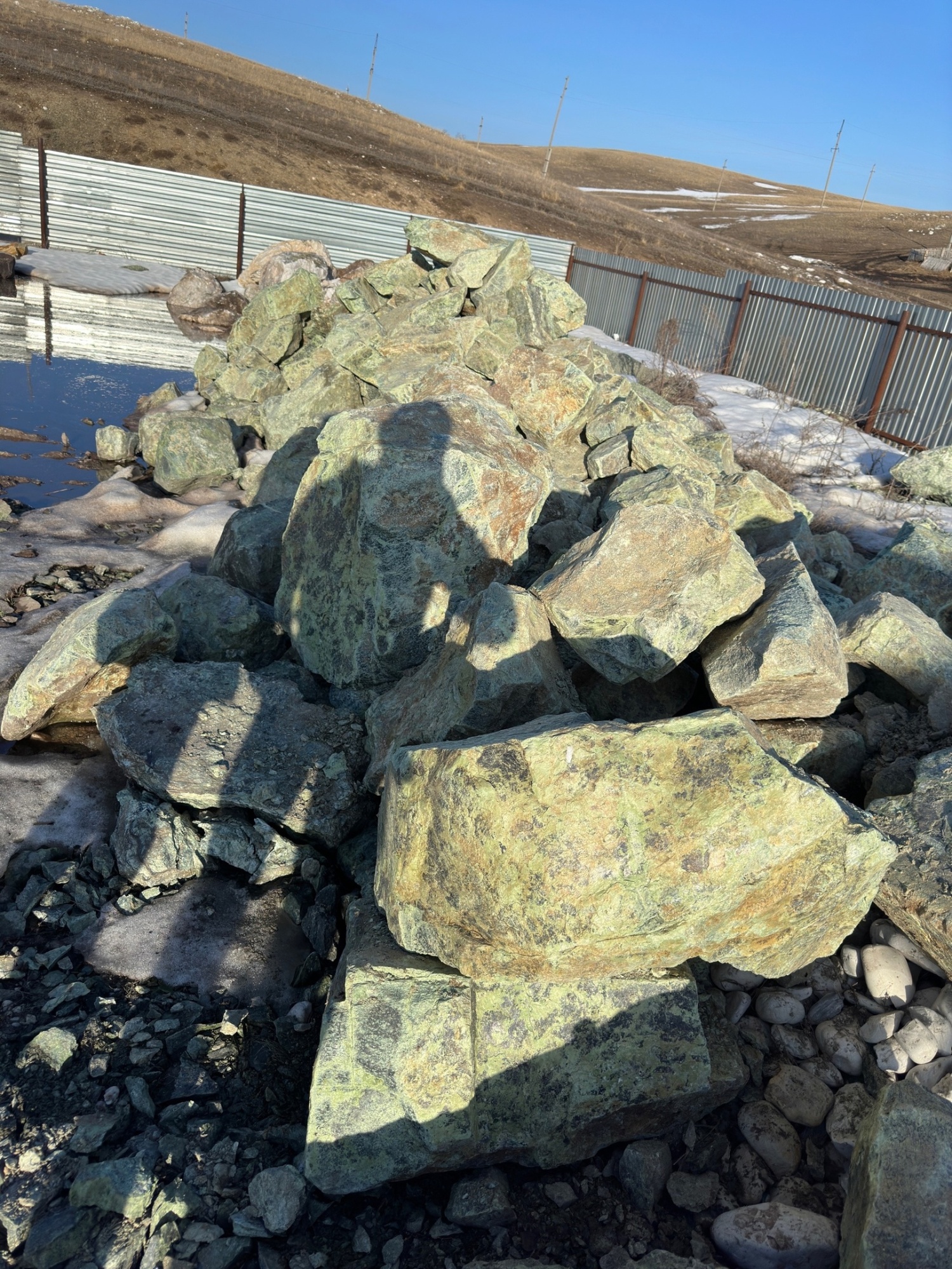 Камни для ландшафтного дизайна зелёные 10-60 килограмм купить в Соликамске