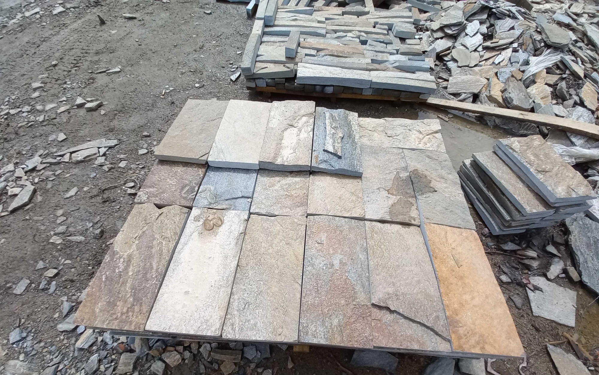 Плитка пилёная златолит Уральский для фасада купить в Соликамске