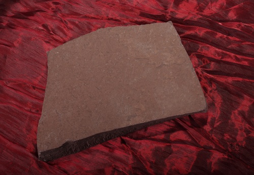 Плитняк лемезит бордовый для цоколя 1,5-2 см купить в Соликамске