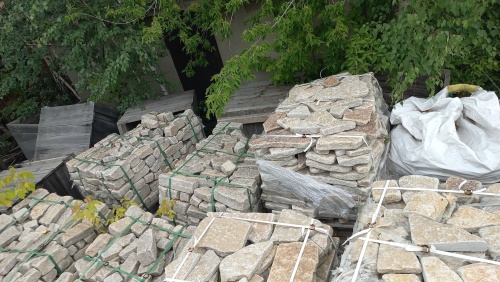 Гранитный плитняк галтованный для парковки купить в Соликамске