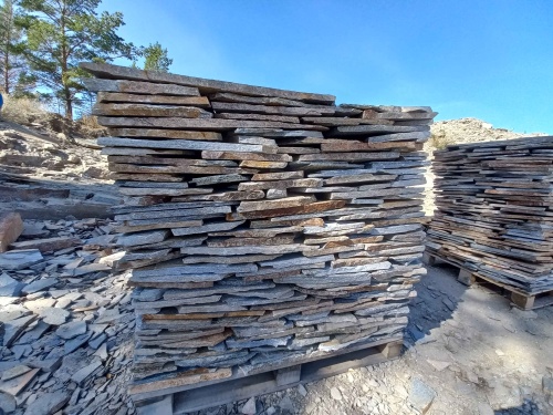 Плитняк златолит серебристый для фасада купить в Соликамске