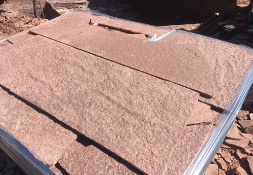 Плитняк лемезит бордовый для облицовки цоколя 20-25 мм  купить в Соликамске