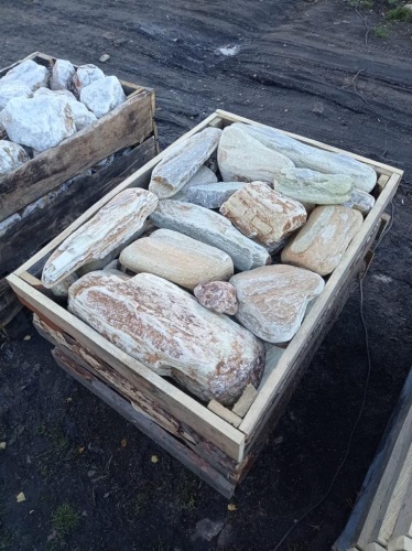 Златолит жёлтый, жёлто-зелёный глыбки и валуны для ланшафтного дизайна купить в Соликамске