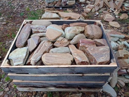 Златолит жёлтый, жёлто-зелёный глыбки и валуны для ланшафтного дизайна купить в Соликамске